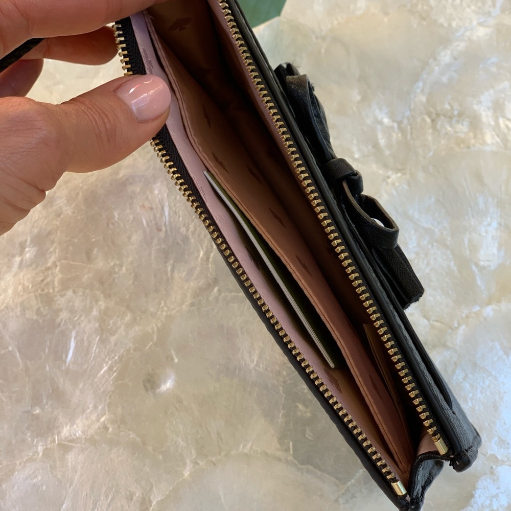 NWT❗️ Kate Spade Wristlet - Picture 3 of 4